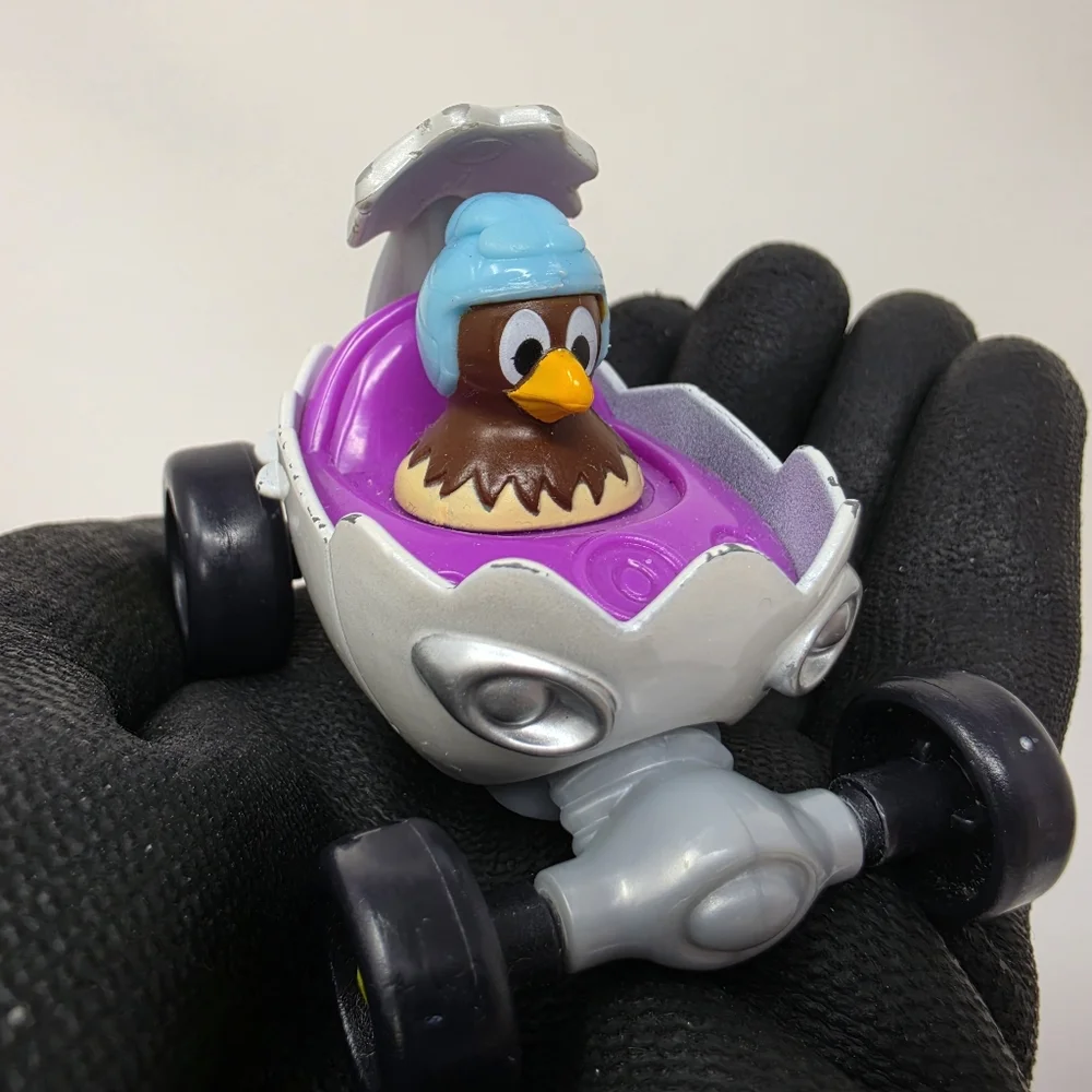 Fisher-Price Disney Junior Mickey & the Roadster Racers Clara Cluck's Coupe